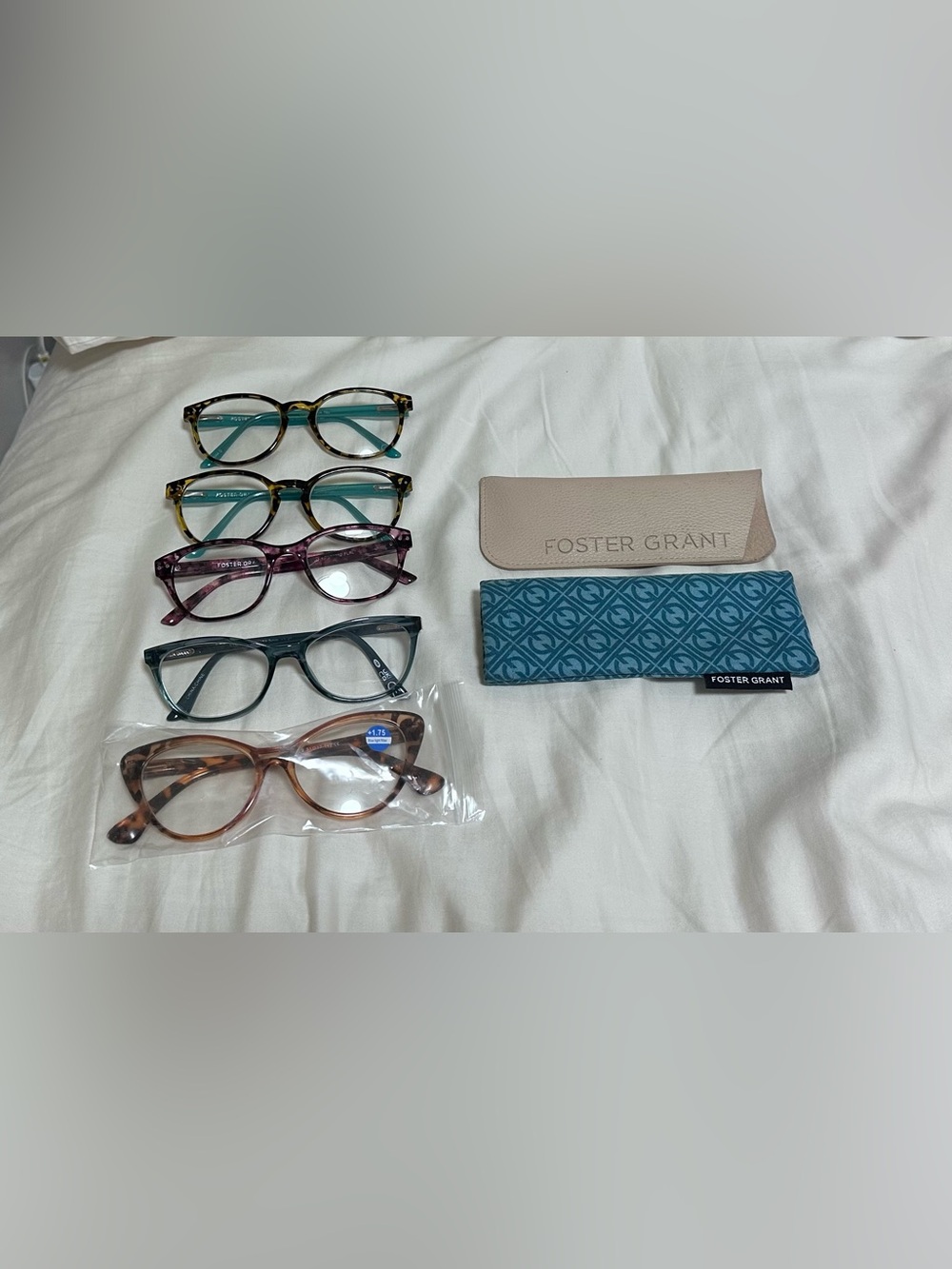 Set of Reading Glasses Foster Grant 1.25